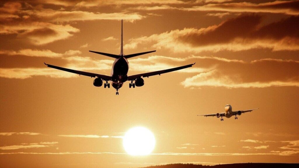 Shortest and longest flights on Mumbai-Delhi route have a variation of up to an hour