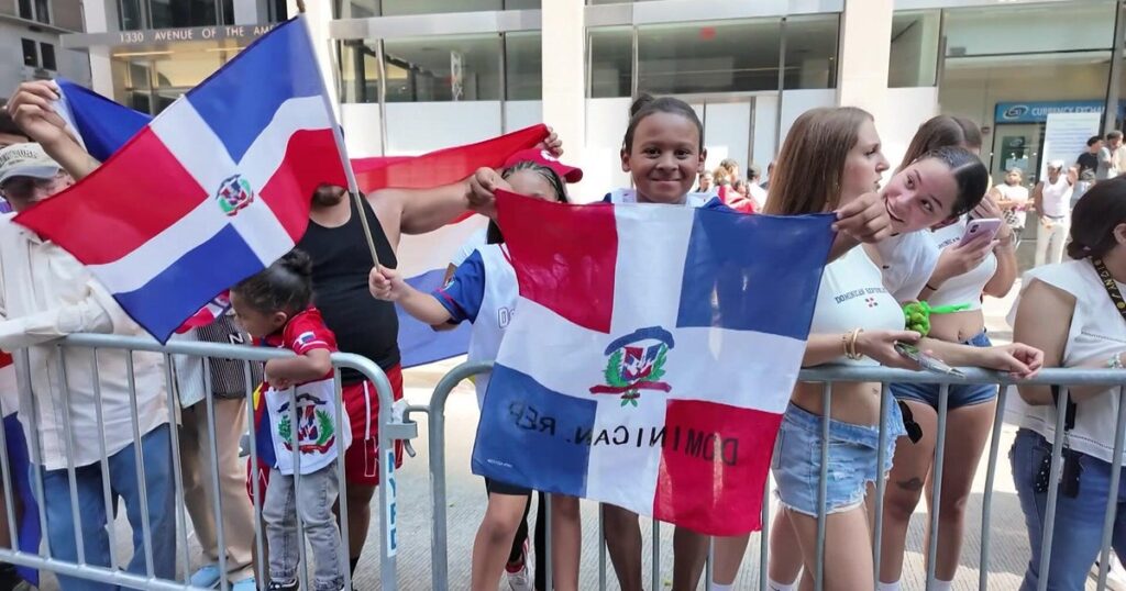 NYC Dominican Day Parade returns to Midtown Manhattan