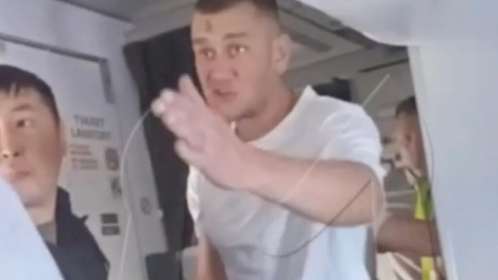 Plane passengers & crew forced to subdue drunk Russian yob threatening to ‘stab’ & ‘kill’ flyers – The Sun