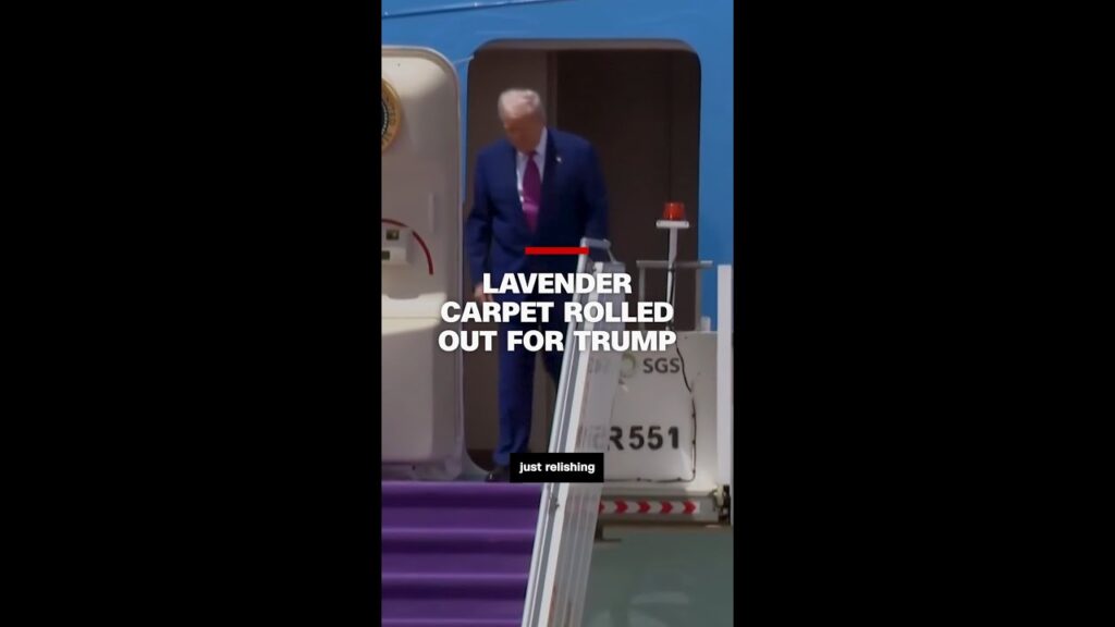 Saudi Arabia gives royal rollout for Trump