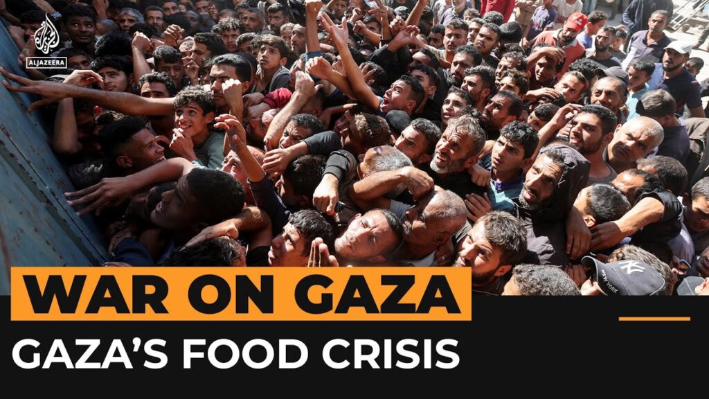 Palestinians crowd bakery in Gaza’s Deir el-Balah amid food crisis | AJ #shorts