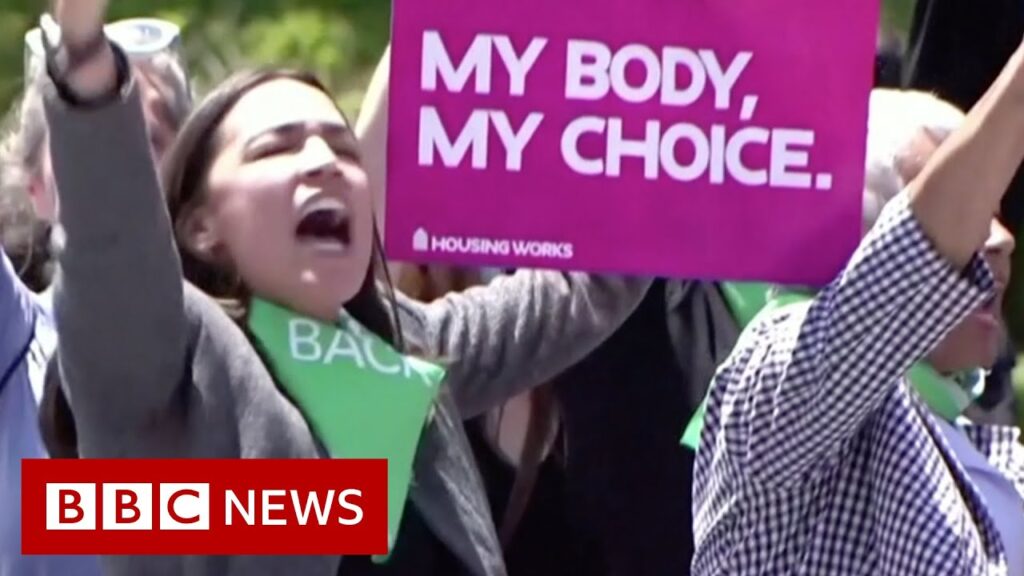 Alexandria Ocasio-Cortez among Democrats arrested at abortion rights protest – BBC News