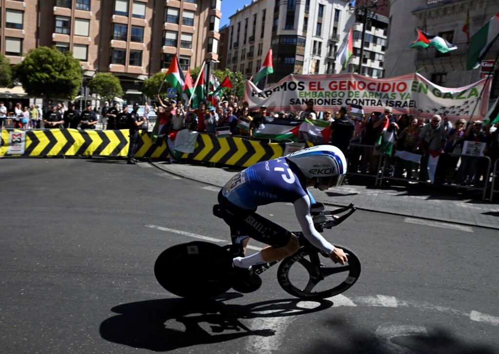 Amid mass protests at bicycle race, Spain calls for sports sanctions against Israel