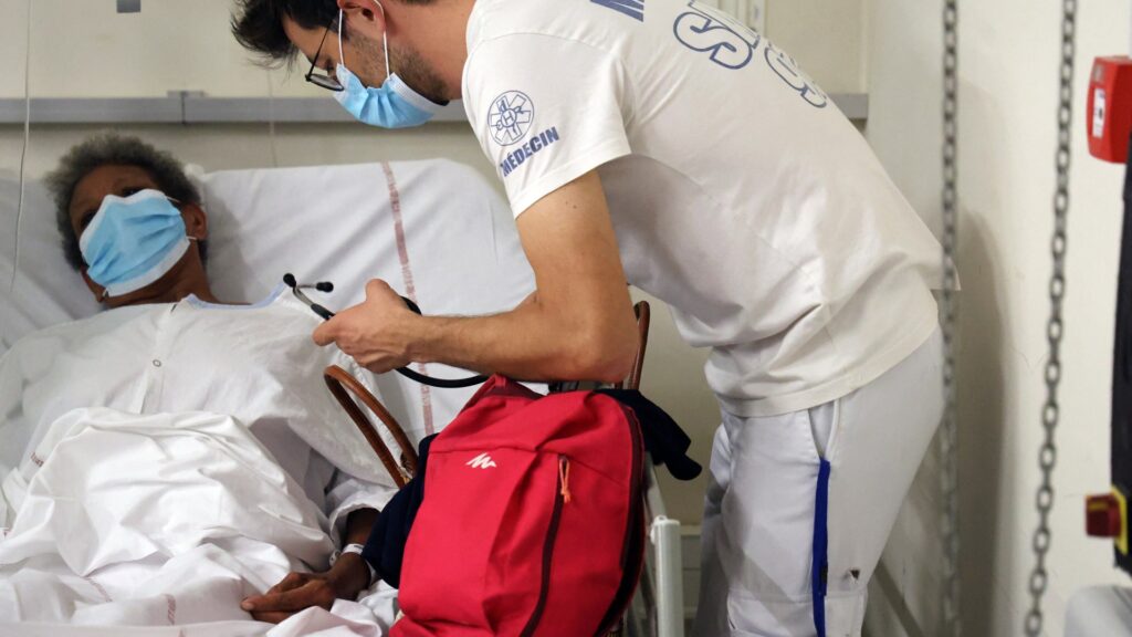 France orders hospitals to ready for ‘WW3’ & treat hundreds of wounded soldiers per day in less than a year