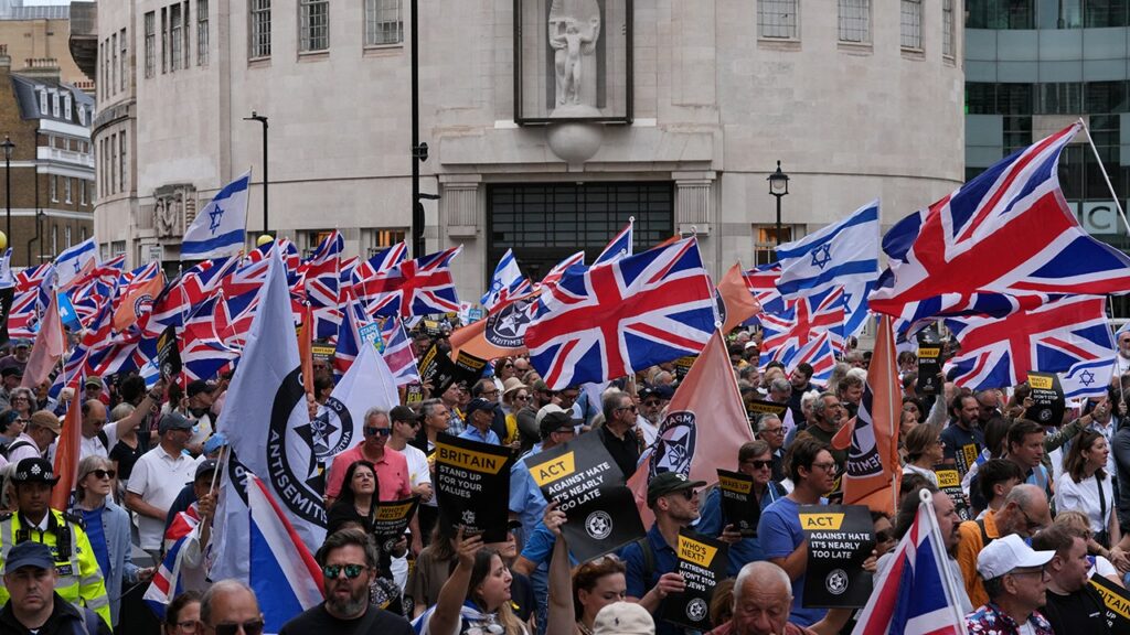 UK government blasted for weak response to huge antisemitism protest