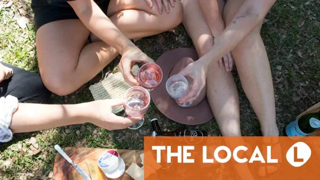 How drinking (a little) alcohol boosts your ability to speak a foreign language