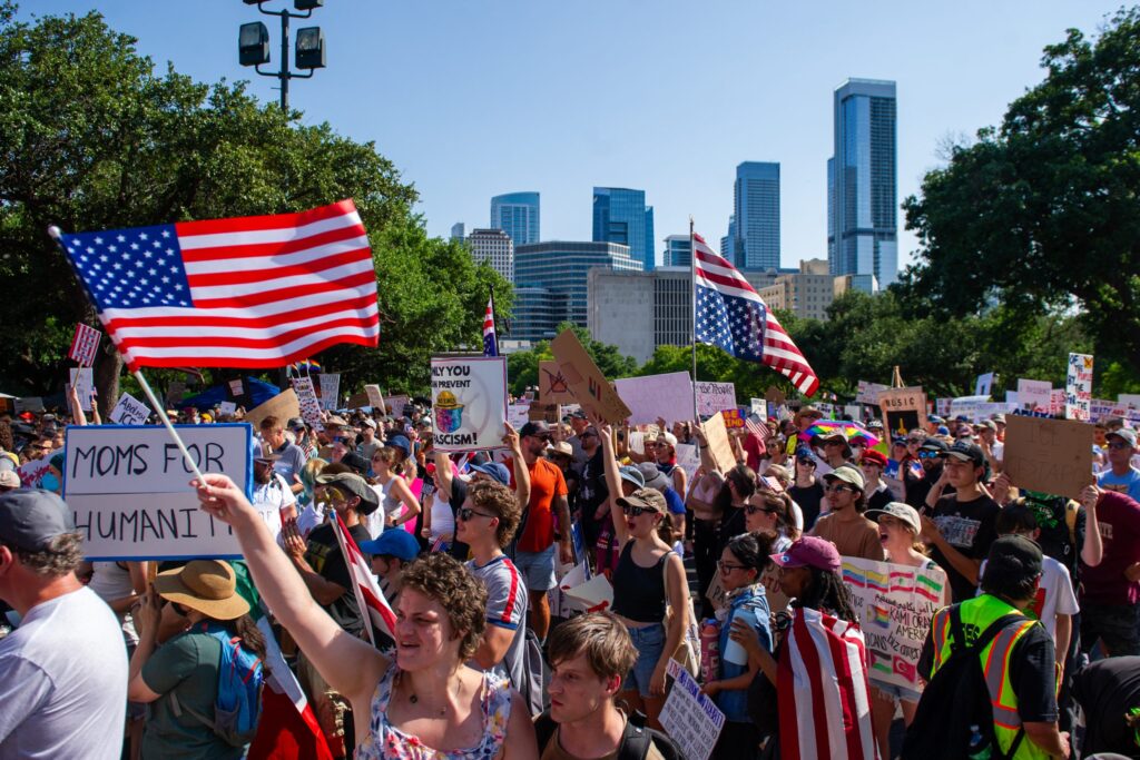 Gov. Abbott to send National Guard to “No Kings” protest