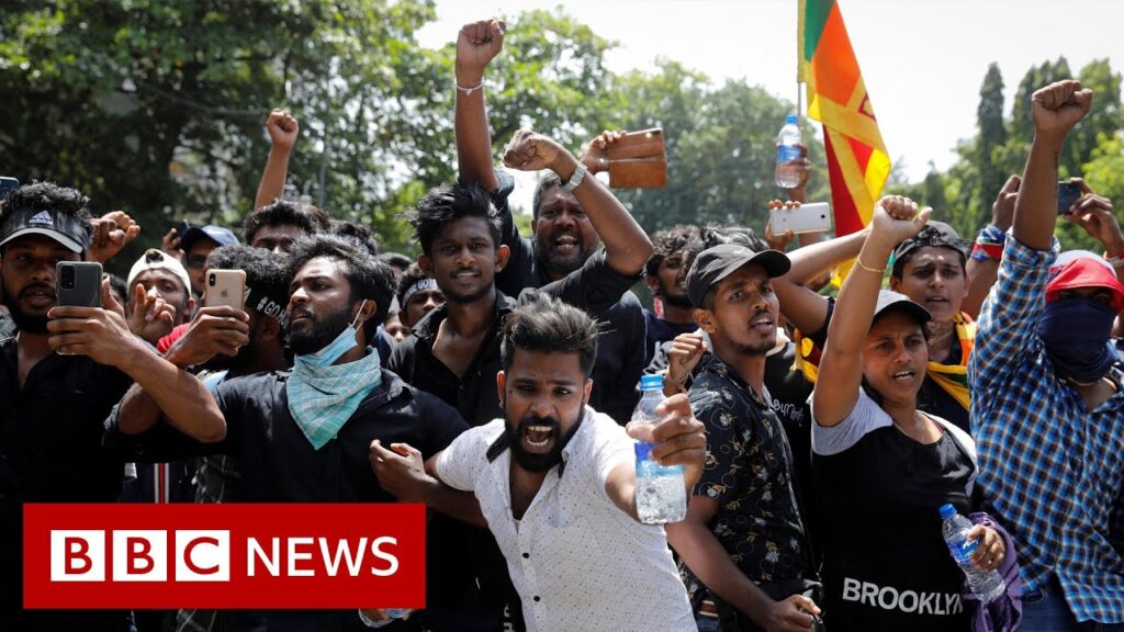 Sri Lanka protesters storm prime minister’s office – BBC News
