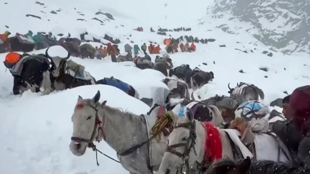 Hundreds of climbers rescued from Mount Everest after massive snowstorm