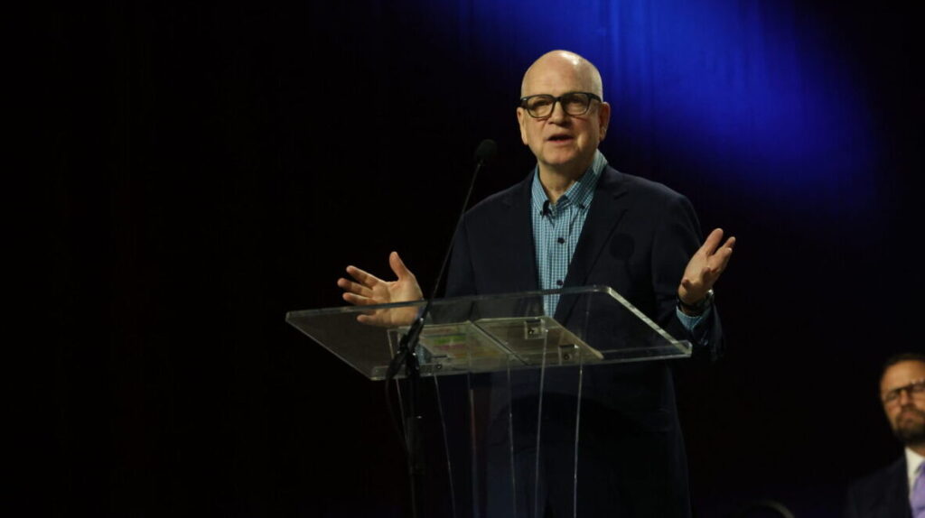 Latest news: Akin to retire; study spotlights pastor views on economy; Ascol to lead Founders Seminary