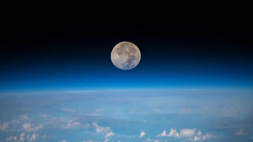 New DARPA ‘field guide’ looks for ways to jump-start a moon economy